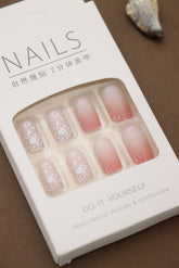 Graceful Ombre Press-On Nails - 24pcs DIY Set with Soft Pink Gradient and Delicate White Dandelion Designs for a Serene and Stylish Look