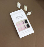 Pink and Black Leopard Print Press-On Nails with Glitter Highlights - Bold and Stylish Design
