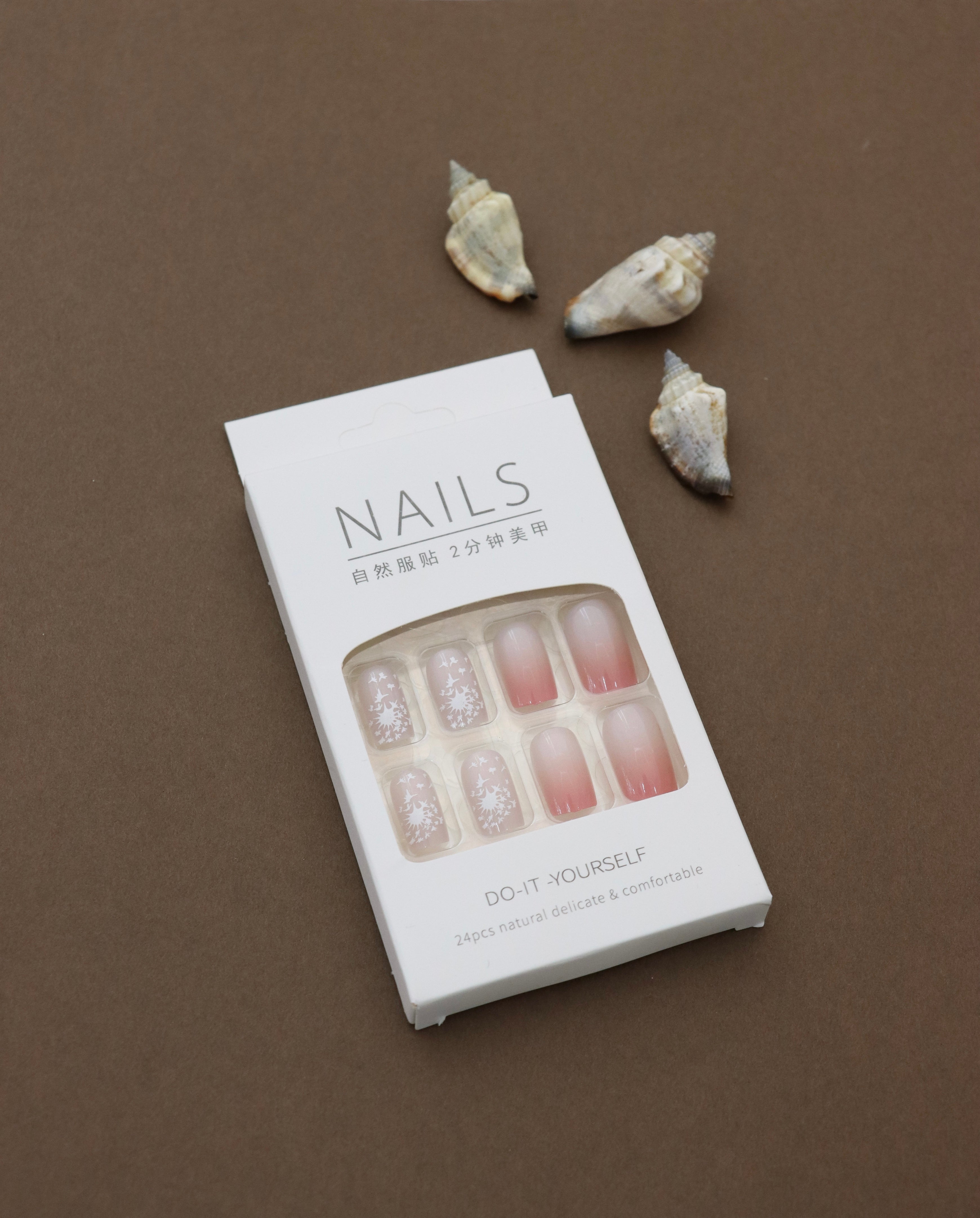 Graceful Ombre Press-On Nails - 24pcs DIY Set with Soft Pink Gradient and Delicate White Dandelion Designs for a Serene and Stylish Look