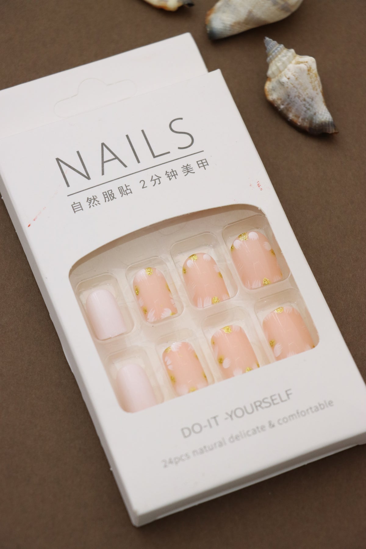 Peach Floral Press-On Nails with Gold Accents - 24pcs Elegant DIY Nail Set