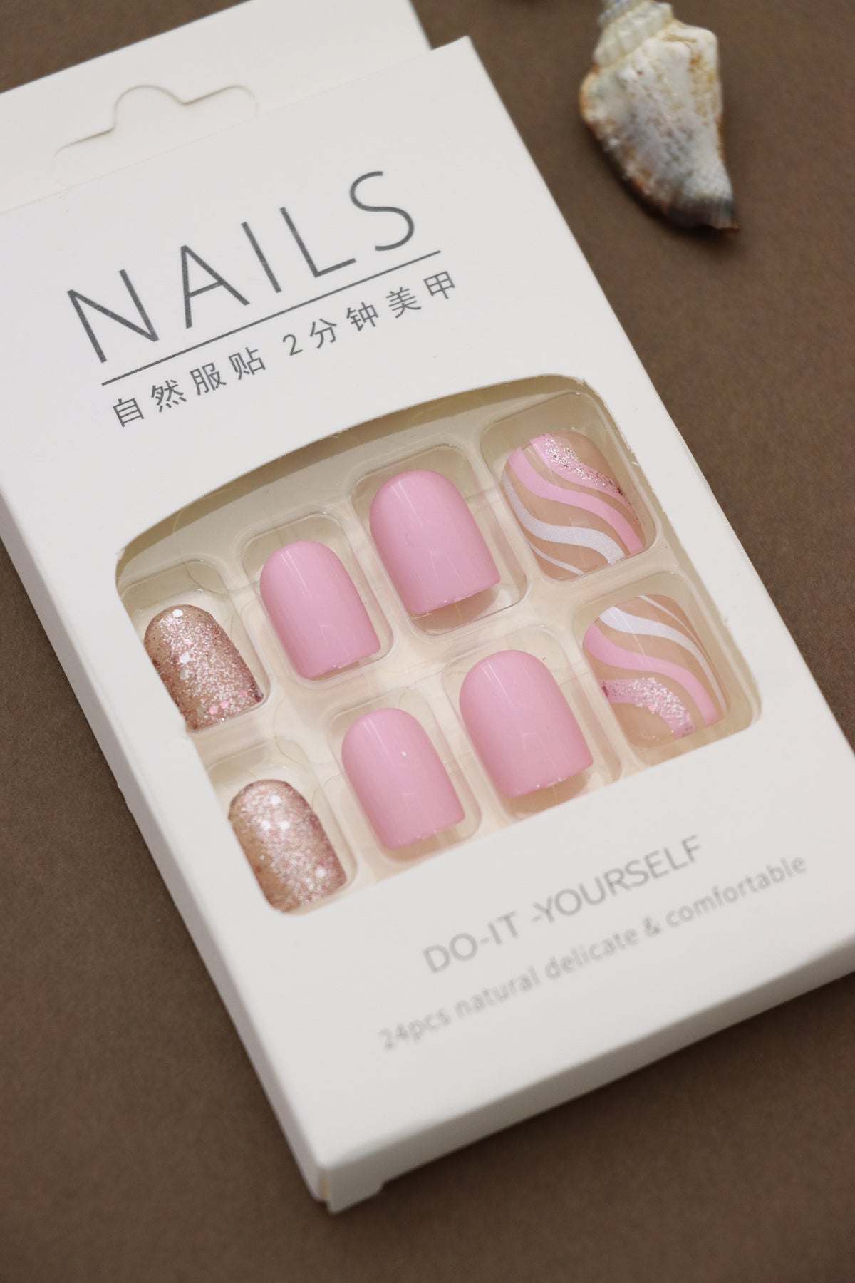 Pink and Glitter Press-On Nails with Wavy Accent Design - 24pcs Chic and Shimmering Set
