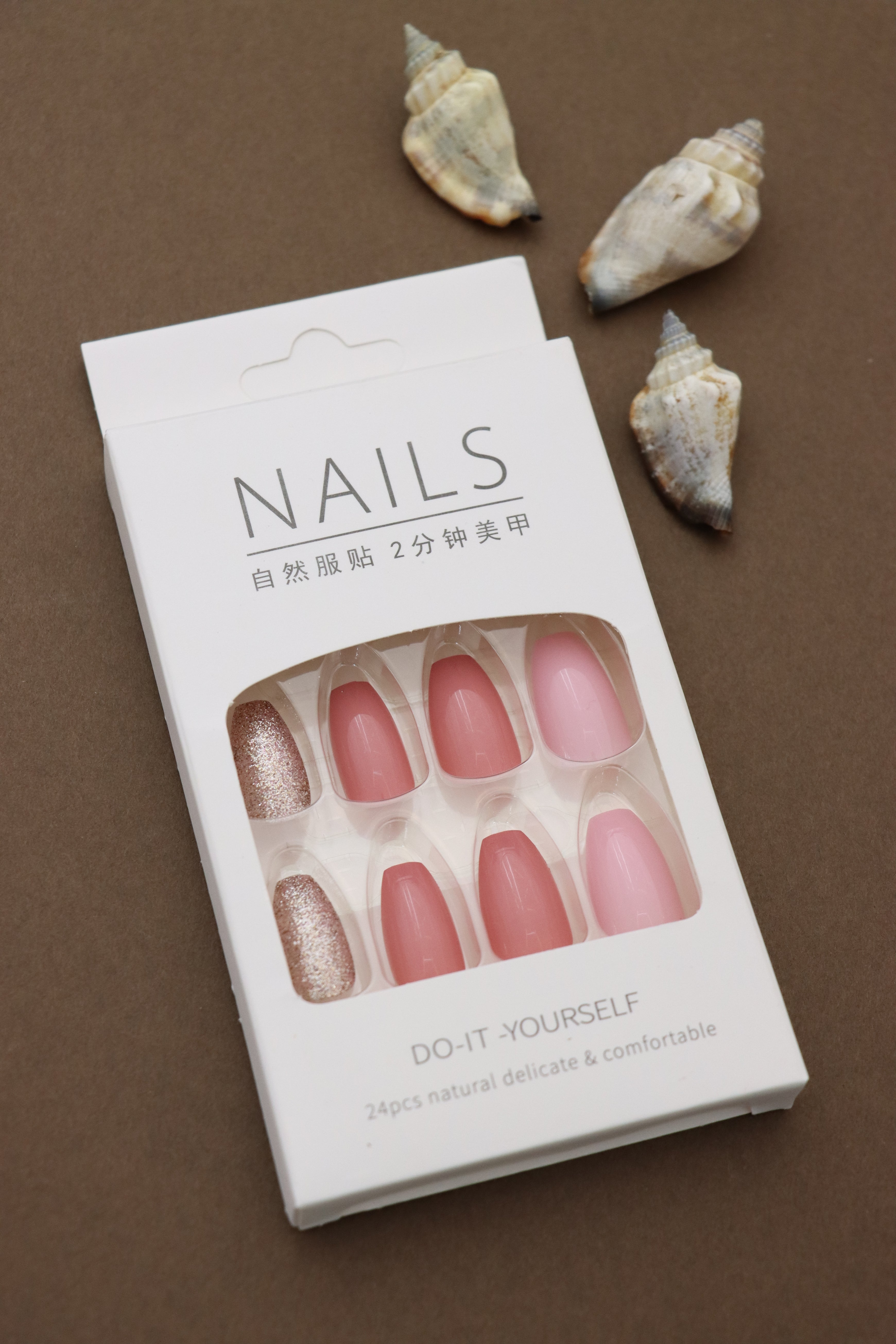 Blush and Glitter Gradient Press-On Nails - 24pcs DIY Set with Romantic Pink Hues and Shimmer Accents for an Elegant Look