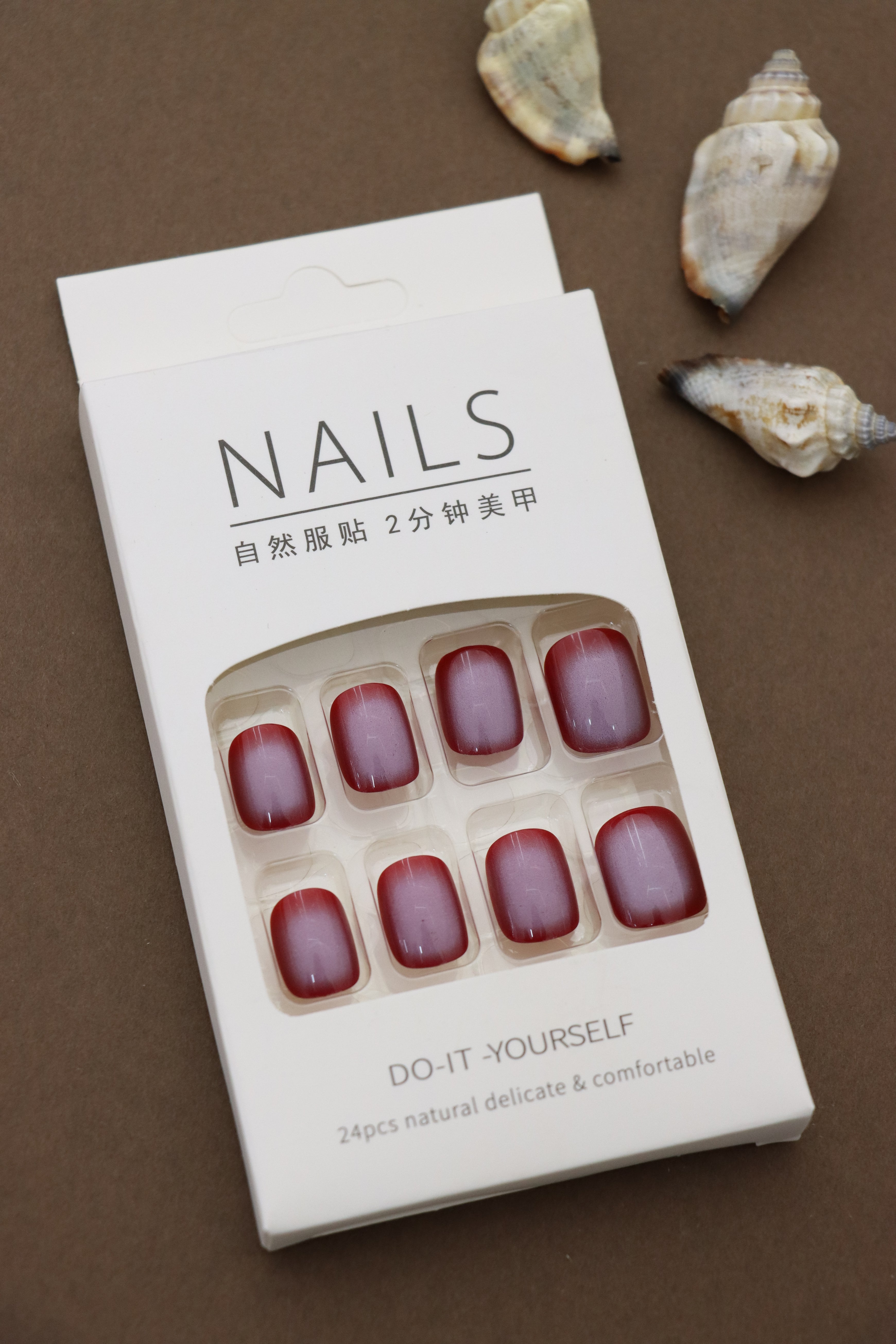 Gradient Red Elegance: Sophisticated Press-On Nails for a Timeless Look