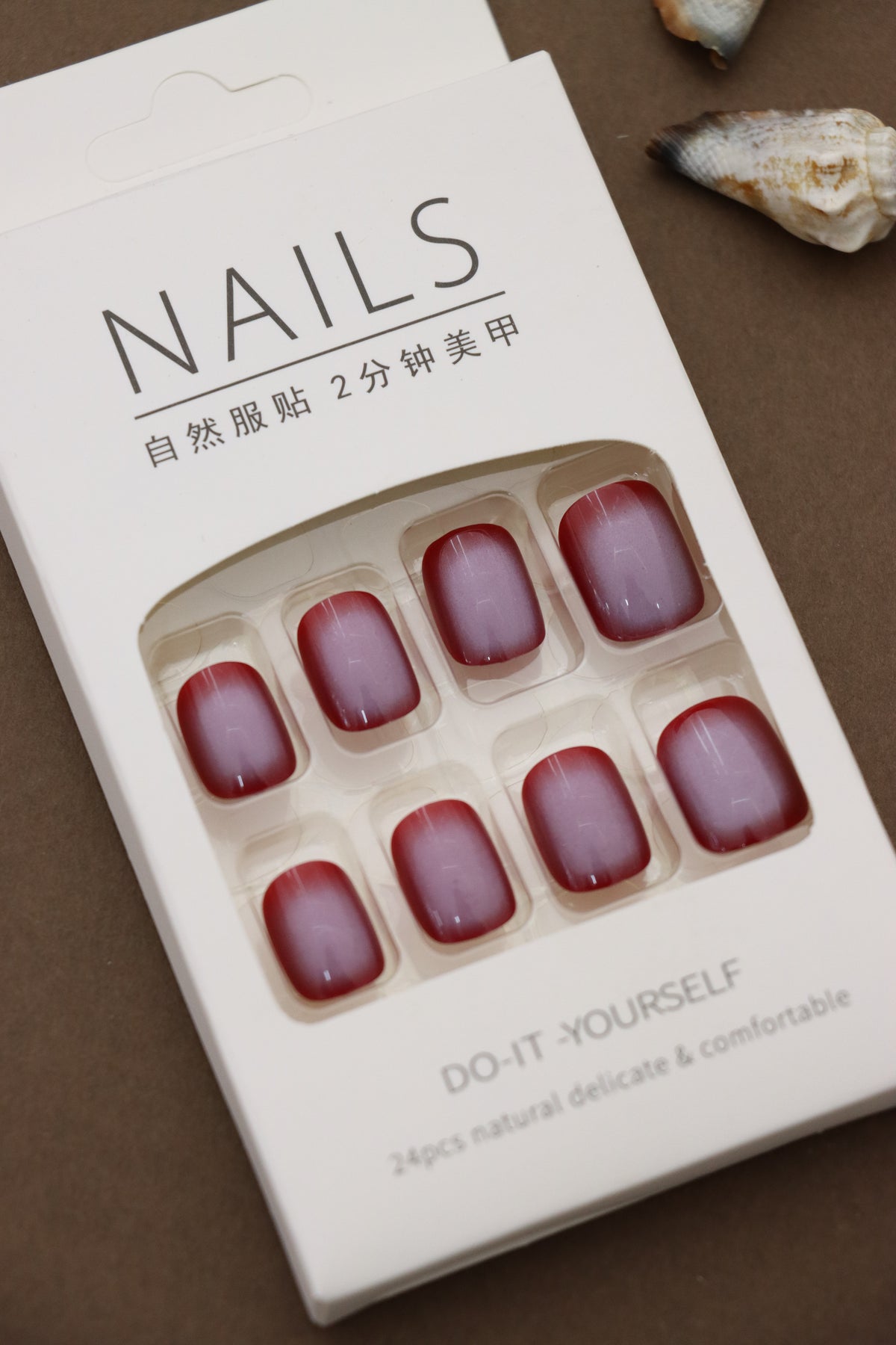 Gradient Red Elegance: Sophisticated Press-On Nails for a Timeless Look