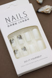 Elegant White Press-On Nails with Grey Floral and Gold Glitter Accents - 24pcs Natural and Comfortable Nail Set