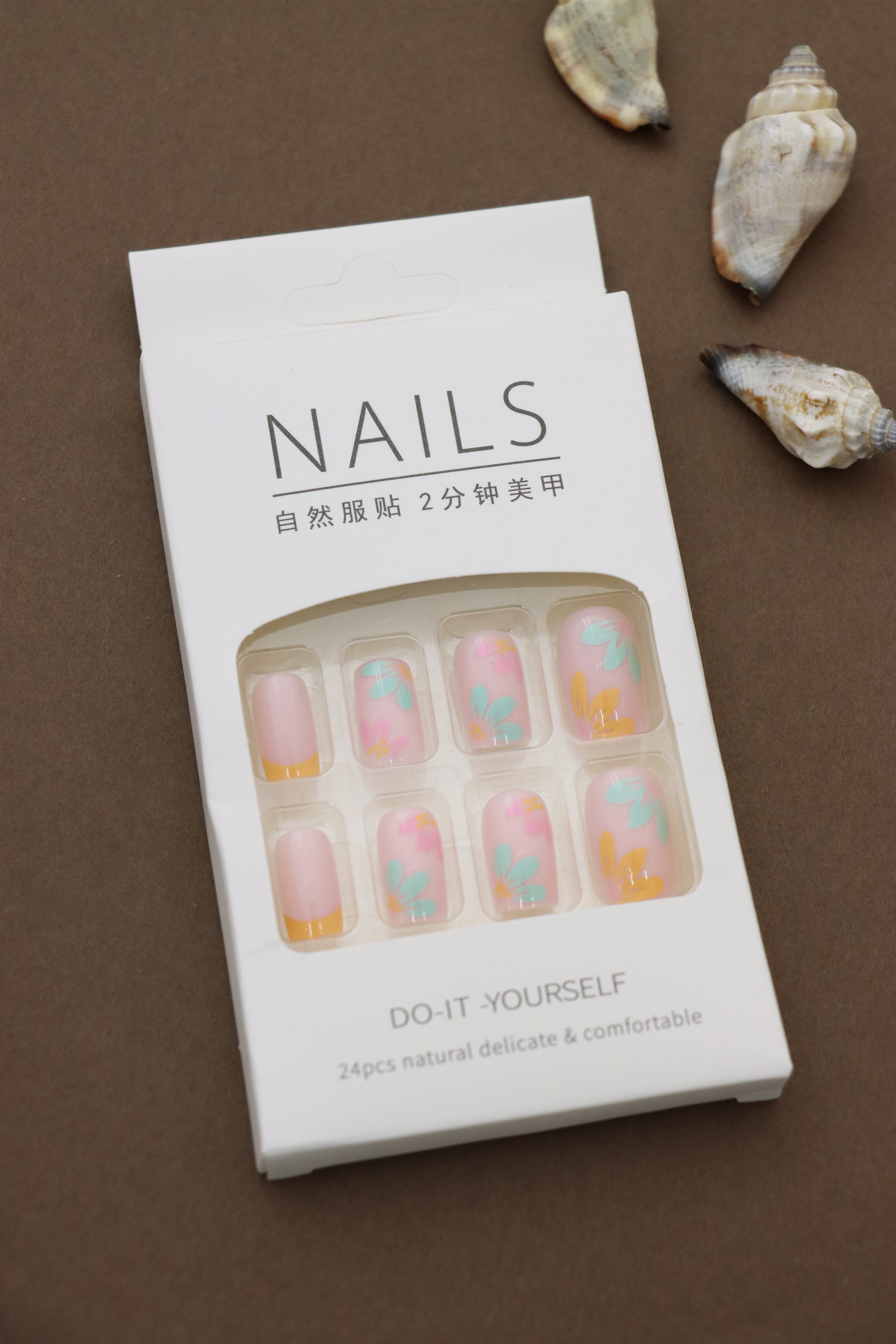 Playful Bloom Press-On Nails – 24pcs Natural Delicate & Comfortable Floral Nail Art Set